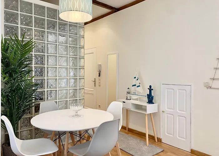 Daire Precioso En El Casco Vello De *