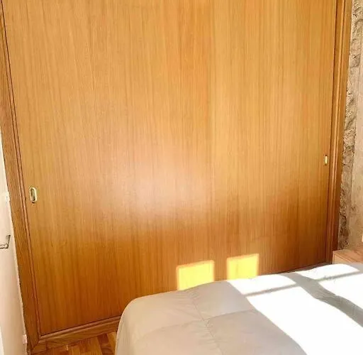 Precioso En El Casco Vello De *