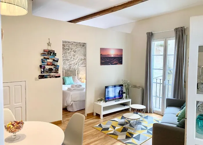 Daire Precioso En El Casco Vello De *